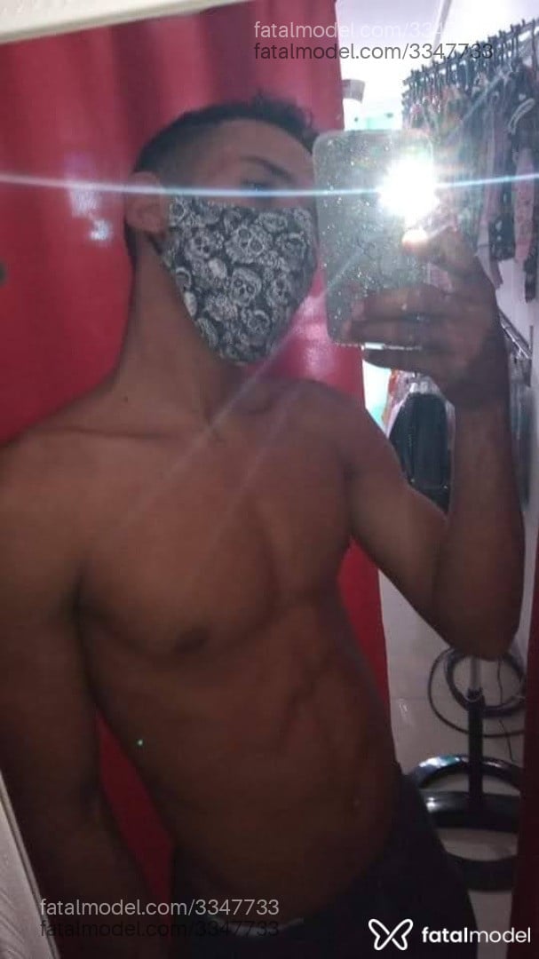 Acompanhante homem morena (o) de olhos pretos - Daniel