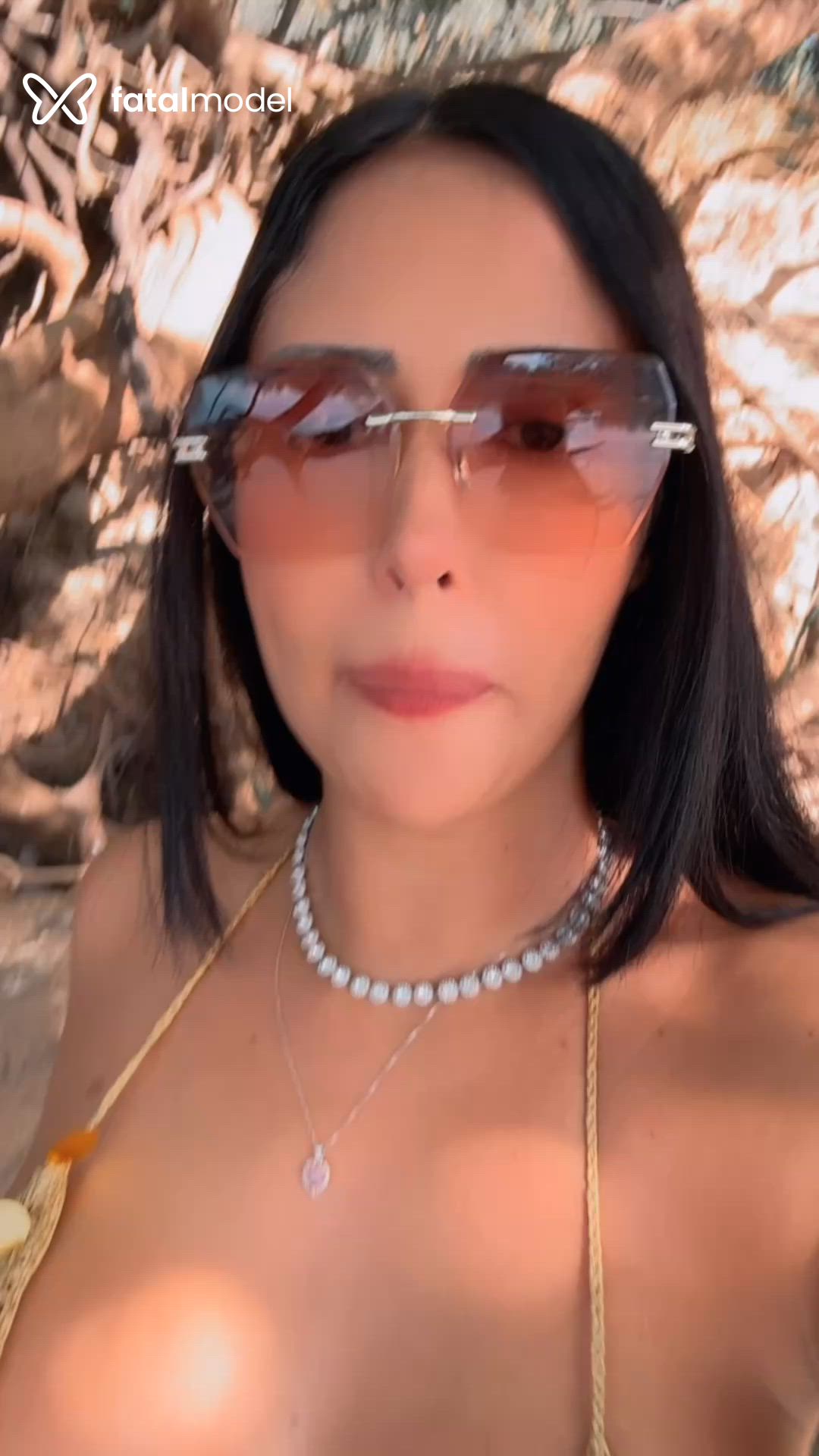 Acompanhante mulher com cabelo castanho de olhos castanhos - Rafaela