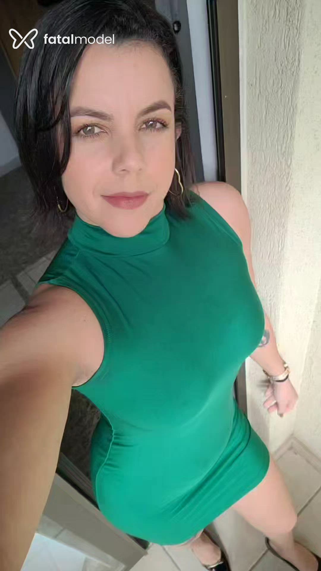 Acompanhante mulher com cabelo castanho de olhos verdes - Gisele Machado