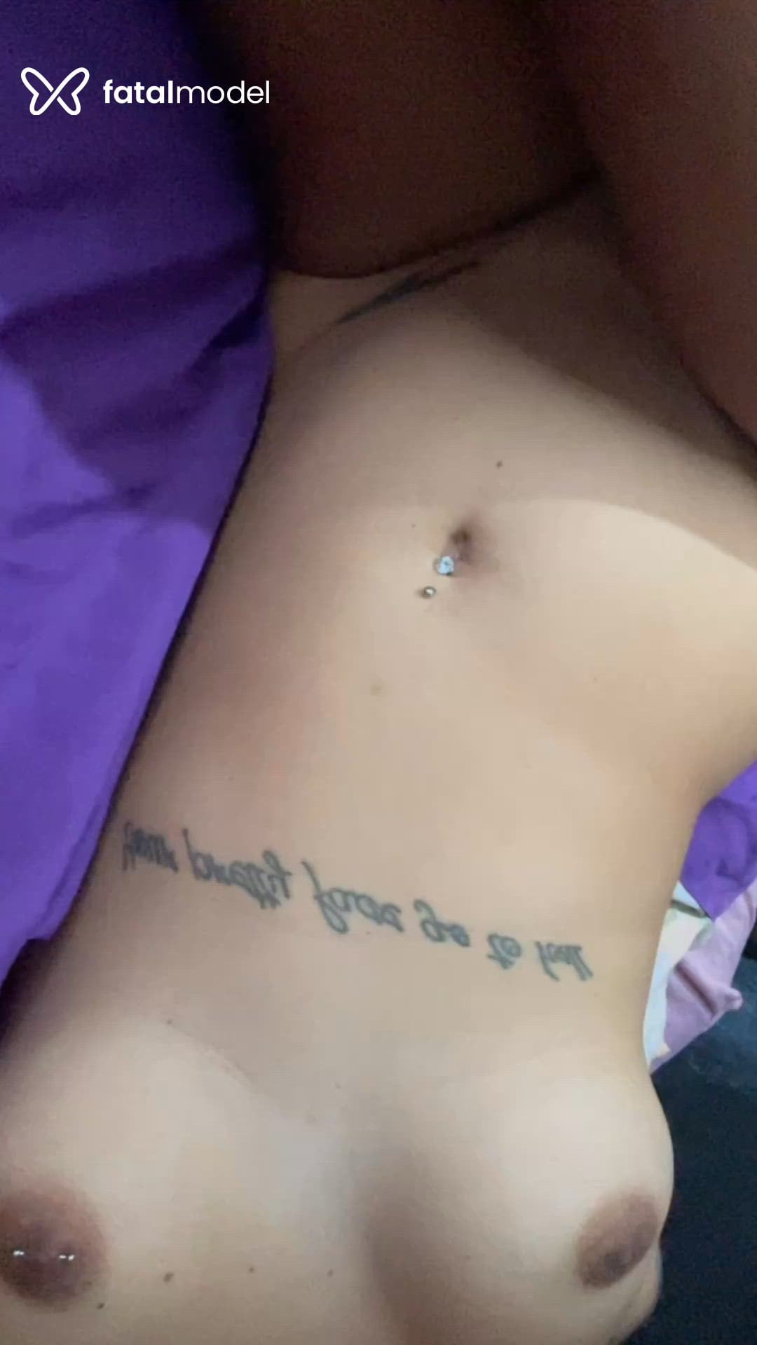 Acompanhante mulher morena (o) de olhos castanhos - Jenifer