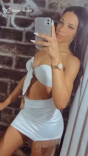 Acompanhante mulher morena (o) de olhos verdes - Julia