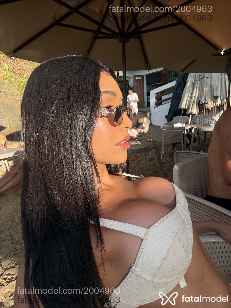 Acompanhante mulher trans morena (o) de olhos mel - Danielly