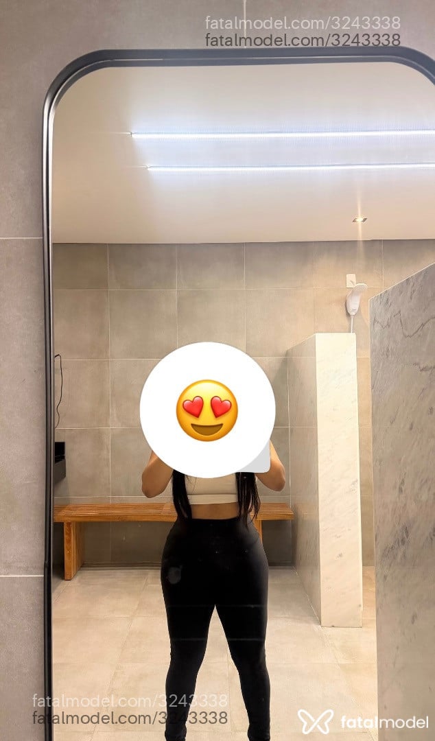 Acompanhante mulher com cabelo castanho de olhos mel - Bianca
