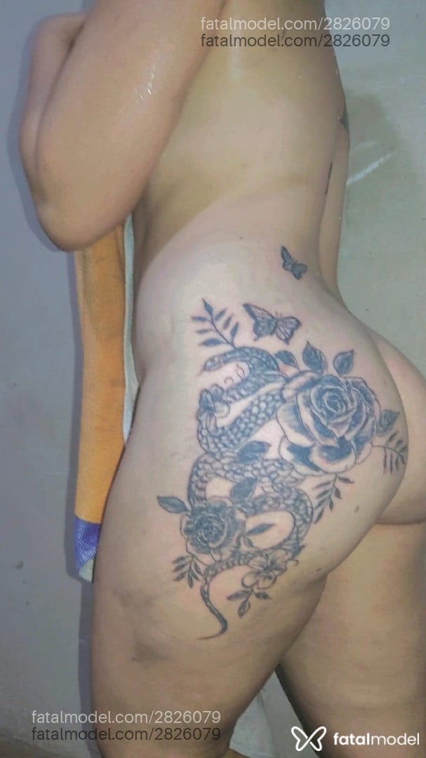 Acompanhante mulher morena (o) de olhos pretos - Alana