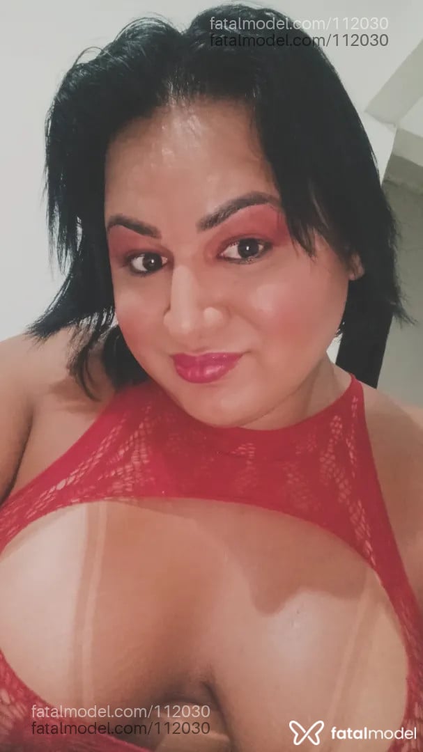 Acompanhante mulher trans morena (o) de olhos castanhos - Valeska