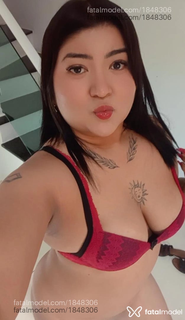 Acompanhante mulher morena (o) de olhos castanhos - Naomi kim