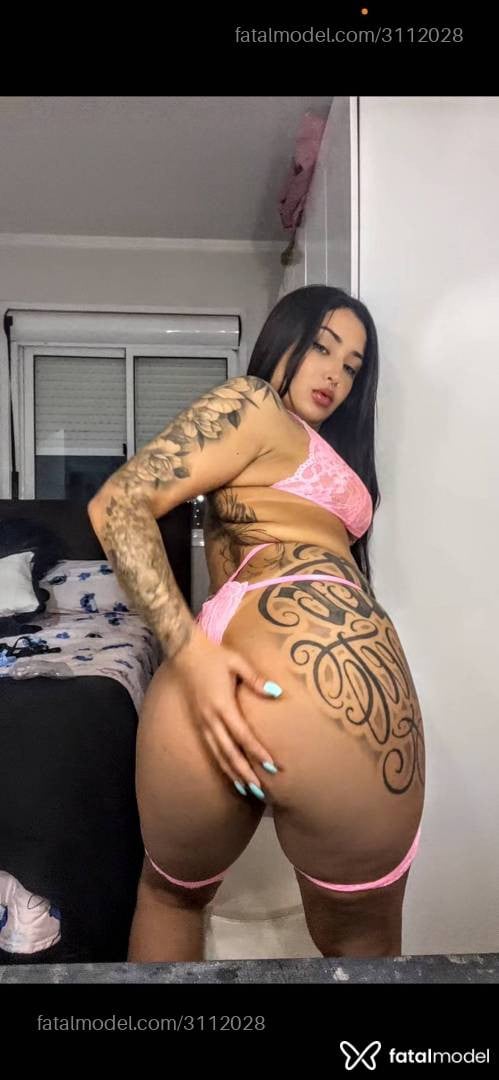 Acompanhante mulher morena (o) de olhos azuis em Pelotas - Alice