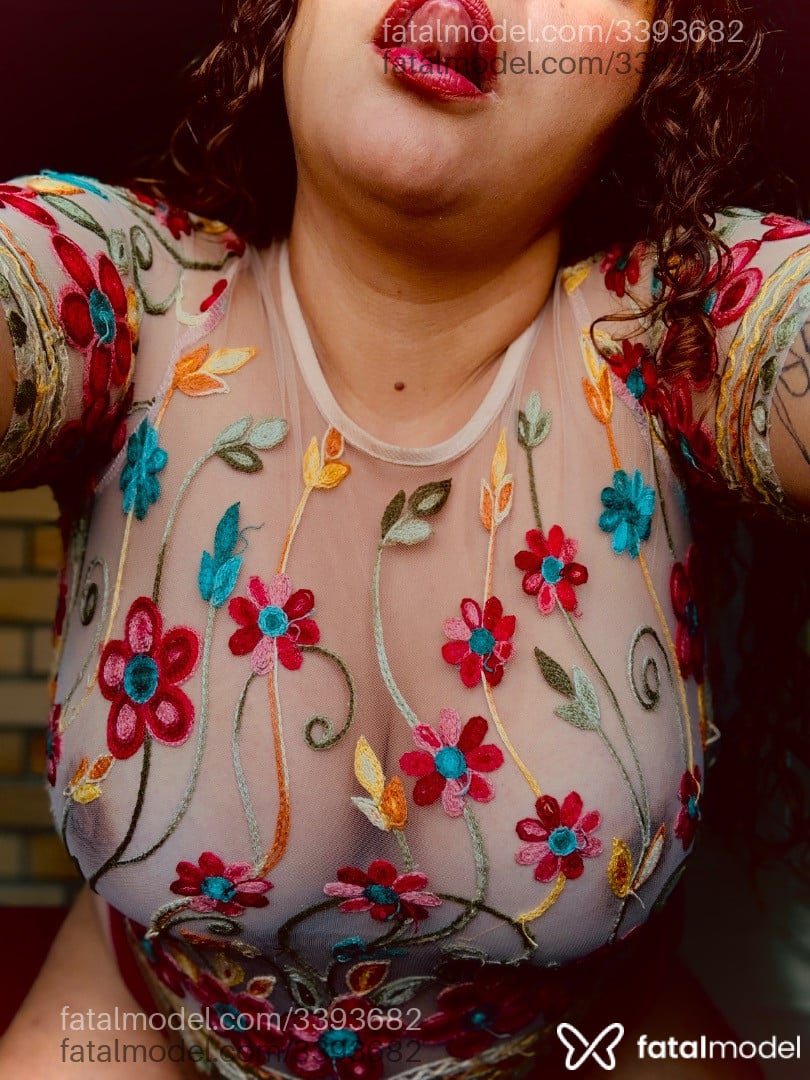 Acompanhante mulher com cabelo castanho de olhos castanhos - Kassyvanilla