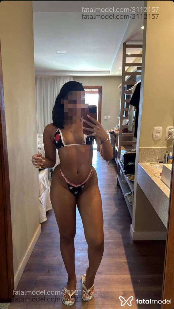 Acompanhante mulher morena (o) de olhos pretos - Yara