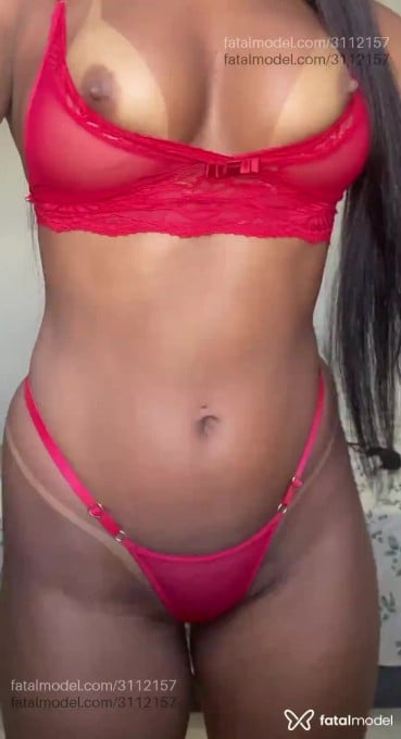 Acompanhante mulher morena (o) de olhos pretos em Nova Serrana - Sofia