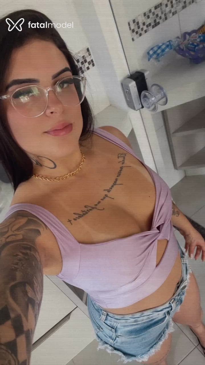 Acompanhante mulher com cabelo castanho de olhos castanhos - Laís Fontenelle