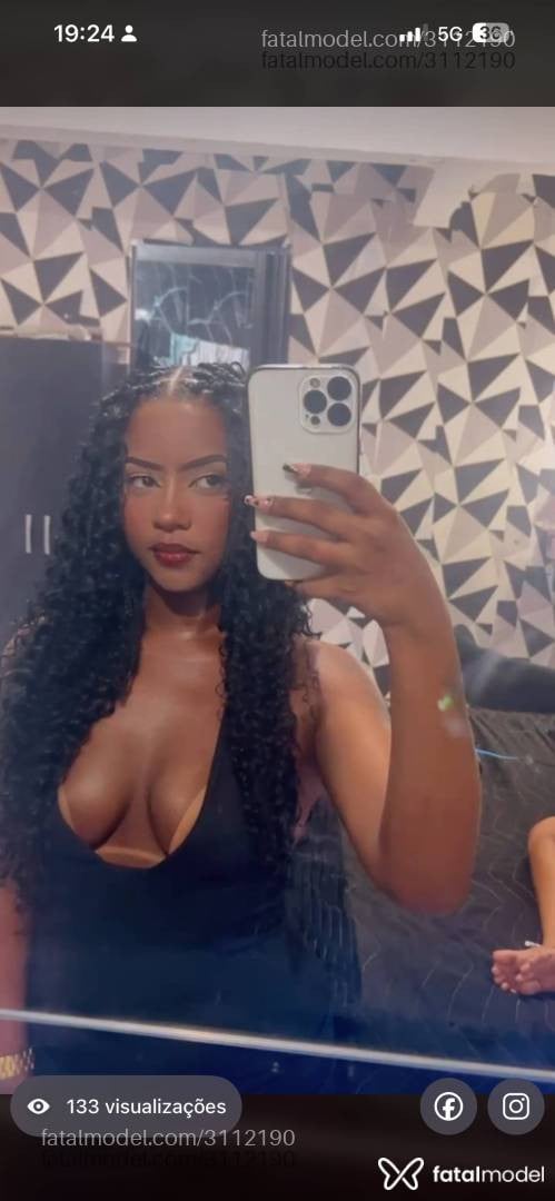 Acompanhante mulher morena (o) de olhos mel - Fabi Araújo