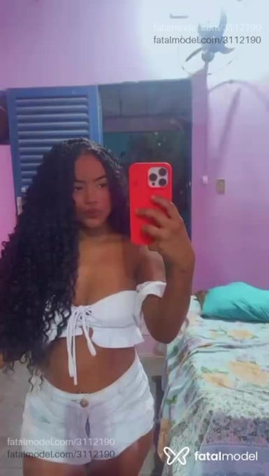 Acompanhante mulher morena (o) de olhos mel em Monte Carmelo - Fabi Araújo