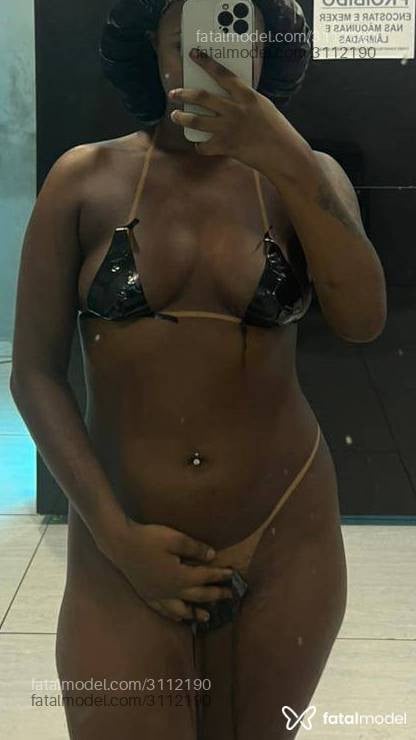 Acompanhante mulher morena (o) de olhos mel - Fabi Araújo
