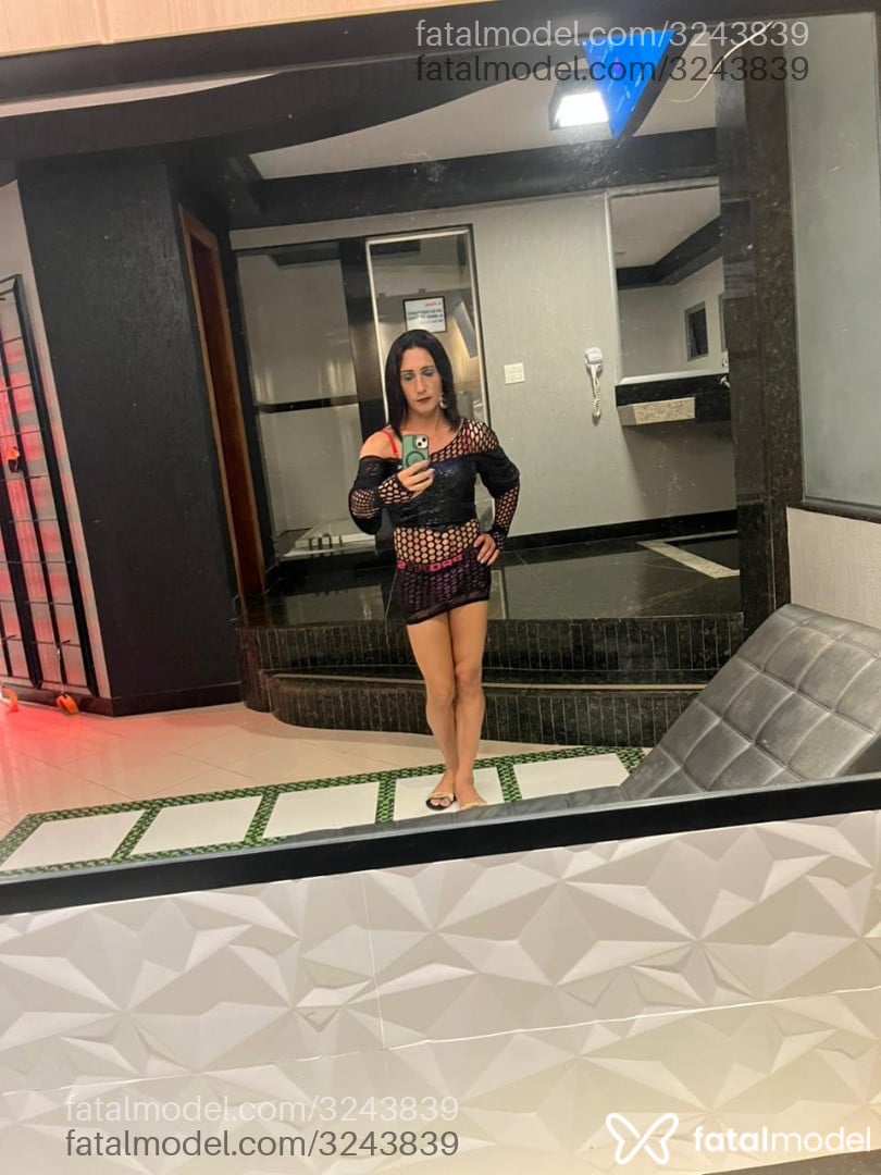 Acompanhante mulher trans morena (o) de olhos mel - Gabriela Valentina
