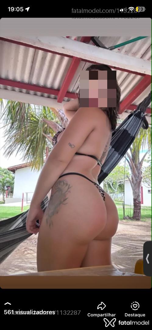 Acompanhante mulher com cabelo castanho de olhos mel - Branca Acompanhante mulher com cabelo castanho de olhos mel - Branca