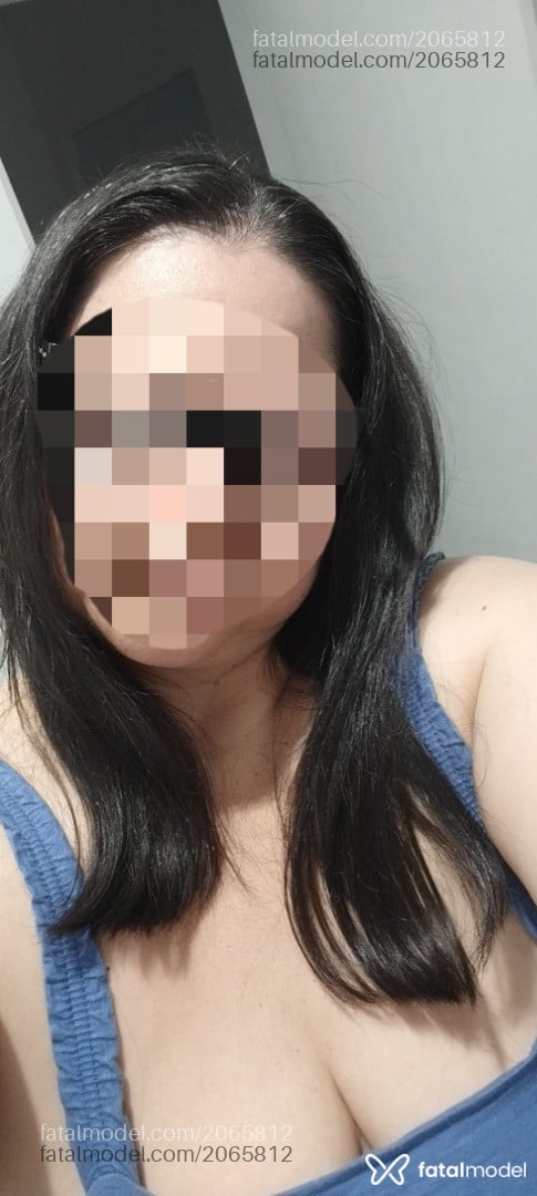 Acompanhante mulher com cabelo castanho de olhos castanhos - Joana Dias Acompanhante mulher com cabelo castanho de olhos castanhos - Joana Dias