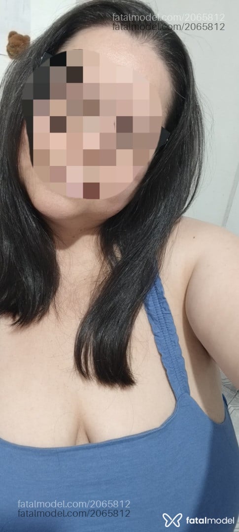 Acompanhante mulher com cabelo castanho de olhos castanhos - Joana Dias Acompanhante mulher com cabelo castanho de olhos castanhos - Joana Dias