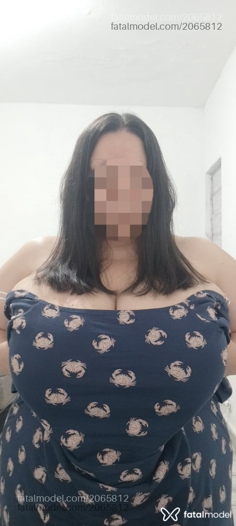 Acompanhante mulher com cabelo castanho de olhos castanhos - Joana Dias Acompanhante mulher com cabelo castanho de olhos castanhos - Joana Dias