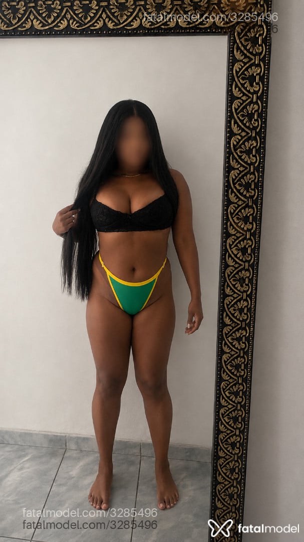 Acompanhante mulher morena (o) de olhos pretos - Brenda Assis