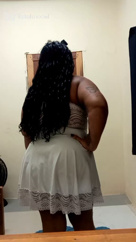 Acompanhante mulher morena (o) de olhos pretos - Sheylla