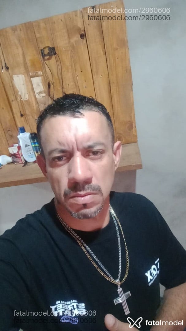 Acompanhante homem morena (o) de olhos castanhos - Xandy