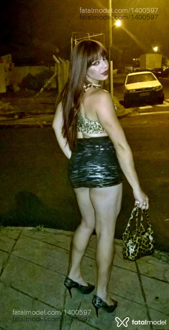 Acompanhante travesti com cabelo castanho de olhos castanhos - Nadhya Brucielen