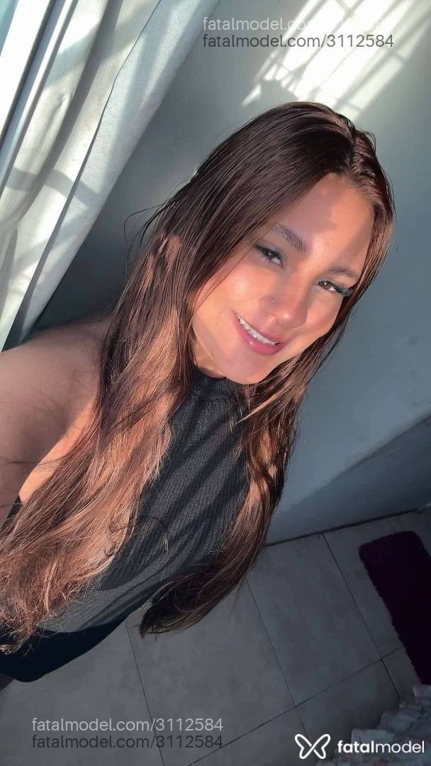 Acompanhante mulher com cabelo castanho de olhos castanhos em Volta Redonda - Sthefany