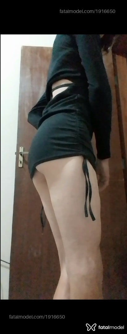 Acompanhante homem com cabelo castanho de olhos verdes - Mirella