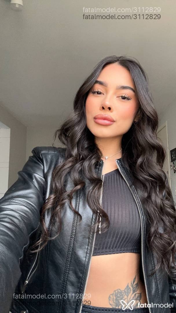 Acompanhante mulher morena (o) de olhos castanhos em Curitiba - Marjorie Lopes