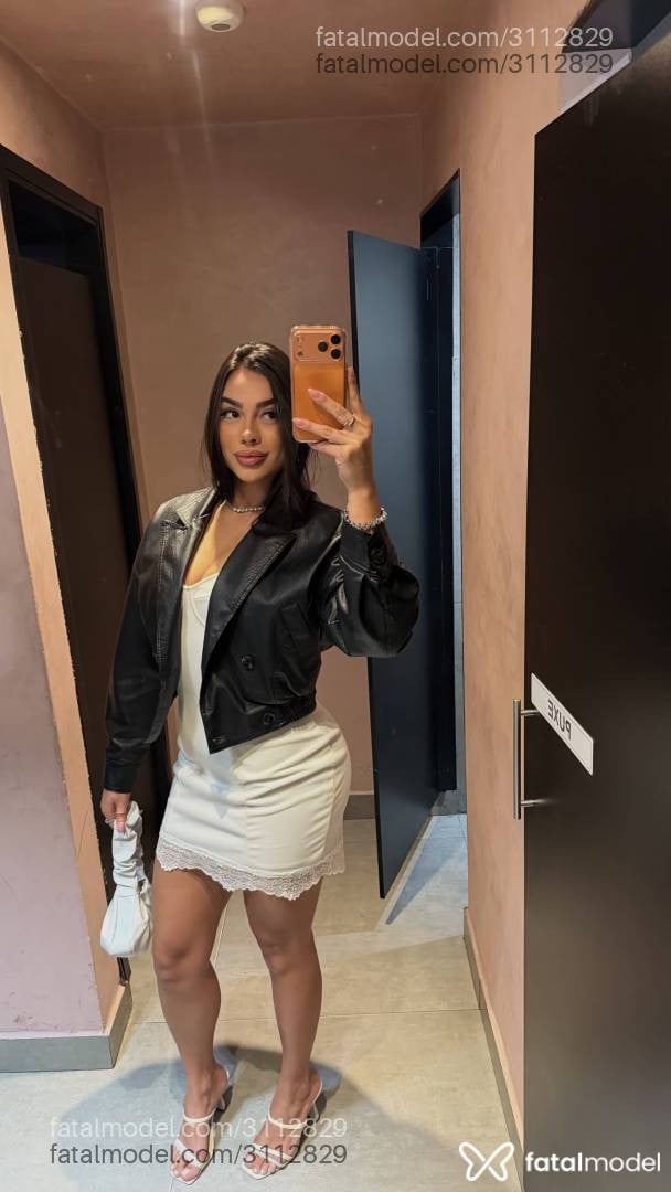Acompanhante mulher morena (o) de olhos castanhos - Marjorie Lopes