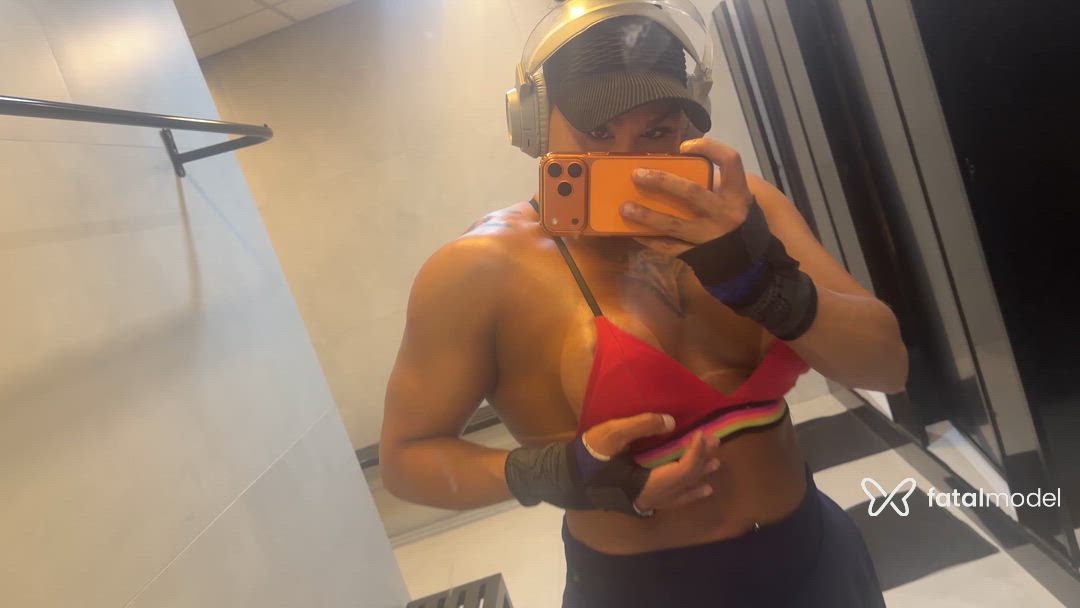 Acompanhante travesti morena (o) de olhos mel - Kamila atleta Acompanhante travesti morena (o) de olhos mel - Kamila atleta