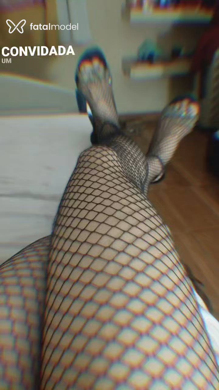 Acompanhante mulher morena (o) de olhos castanhos - Larissa