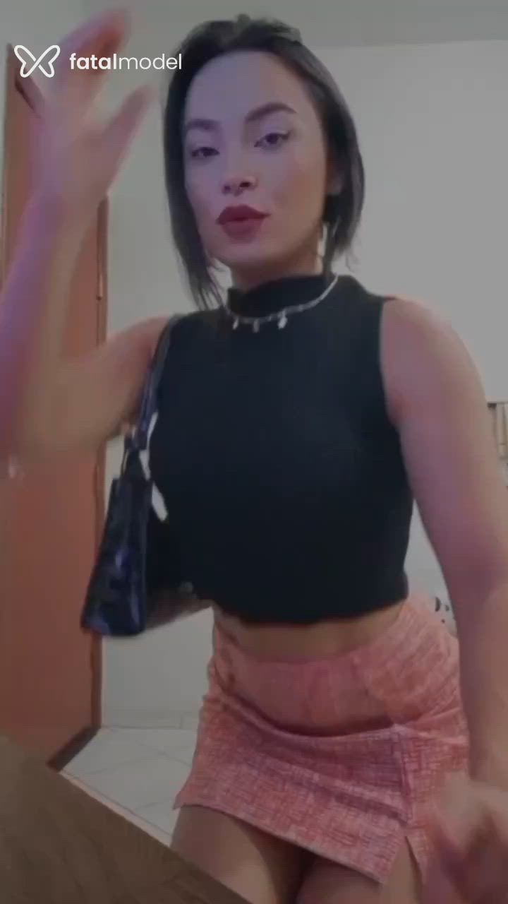Acompanhante mulher morena (o) de olhos castanhos - Larissa
