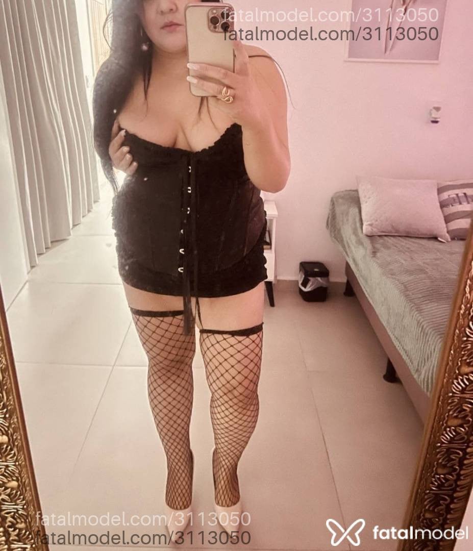 Acompanhante mulher morena (o) de olhos castanhos - Bellatrix