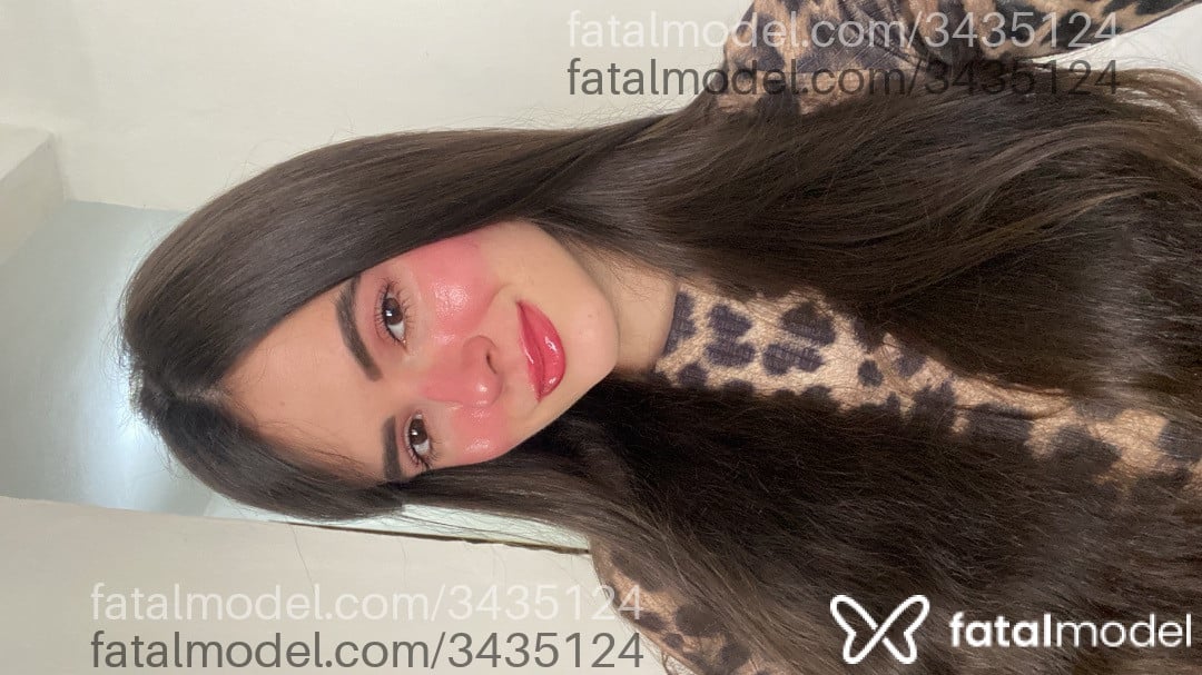 Acompanhante mulher com cabelo castanho de olhos castanhos - Vanessa