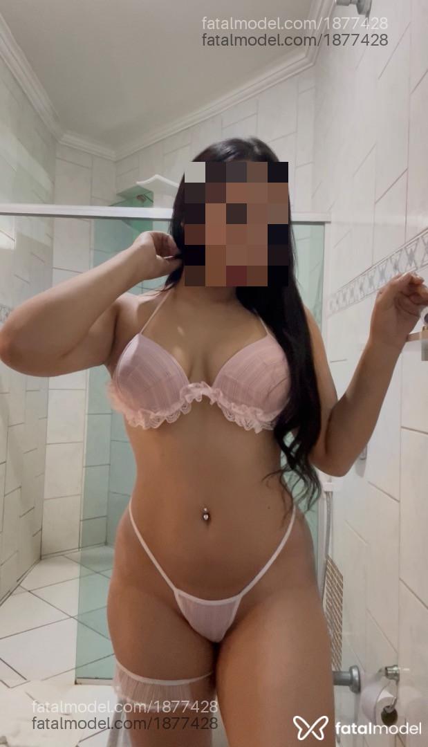 Acompanhante mulher morena (o) de olhos castanhos - Luna Viip Acompanhante mulher morena (o) de olhos castanhos - Luna Viip