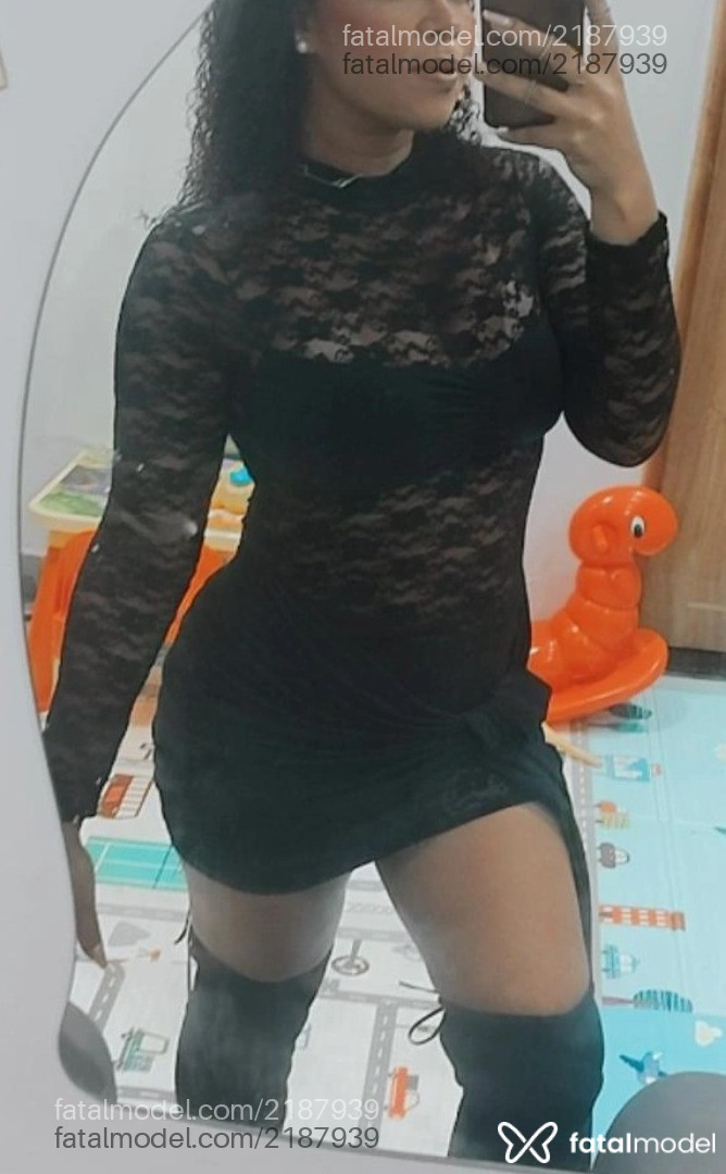Acompanhante mulher morena (o) de olhos castanhos - Mavie