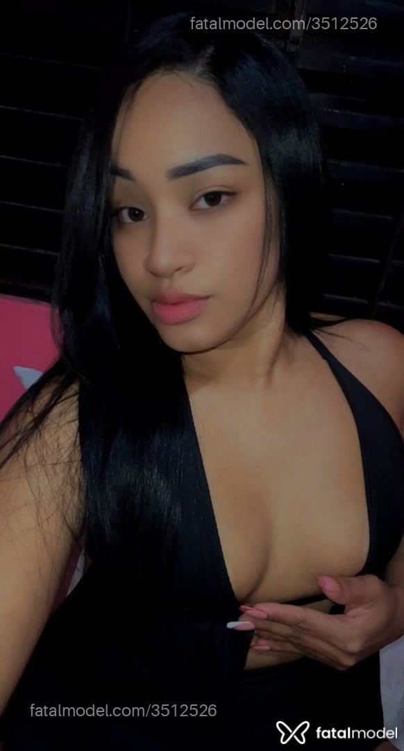 Acompanhante mulher com cabelo castanho de olhos mel - Nicole Acompanhante mulher com cabelo castanho de olhos mel - Nicole