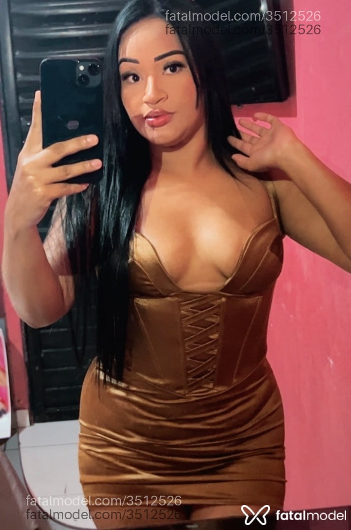 Acompanhante mulher com cabelo castanho de olhos mel - Nicole Acompanhante mulher com cabelo castanho de olhos mel - Nicole