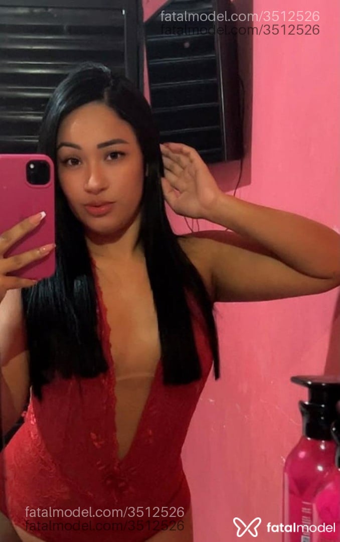 Acompanhante mulher com cabelo castanho de olhos mel - Nicole Acompanhante mulher com cabelo castanho de olhos mel - Nicole