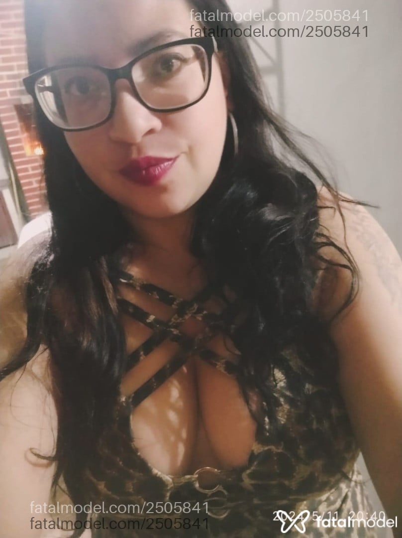 Acompanhante mulher morena (o) de olhos castanhos - Ana Paula