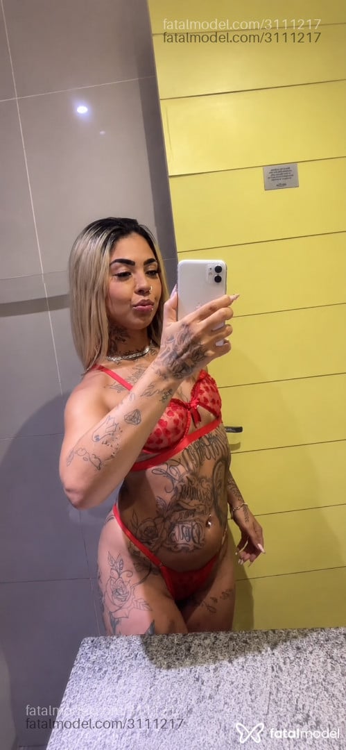 Acompanhante mulher ruiva (o) de olhos castanhos - Bruna Lins