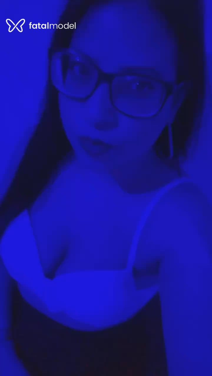 Acompanhante mulher morena (o) de olhos castanhos - Ana Paula