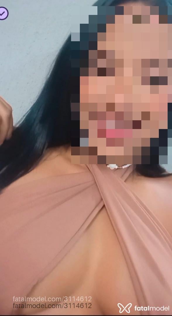 Acompanhante mulher morena (o) de olhos castanhos - Mia Albuquerque