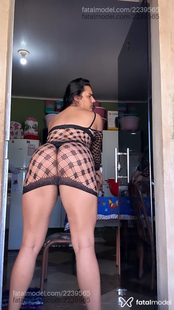 Acompanhante mulher trans morena (o) de olhos castanhos - Luiza Souza