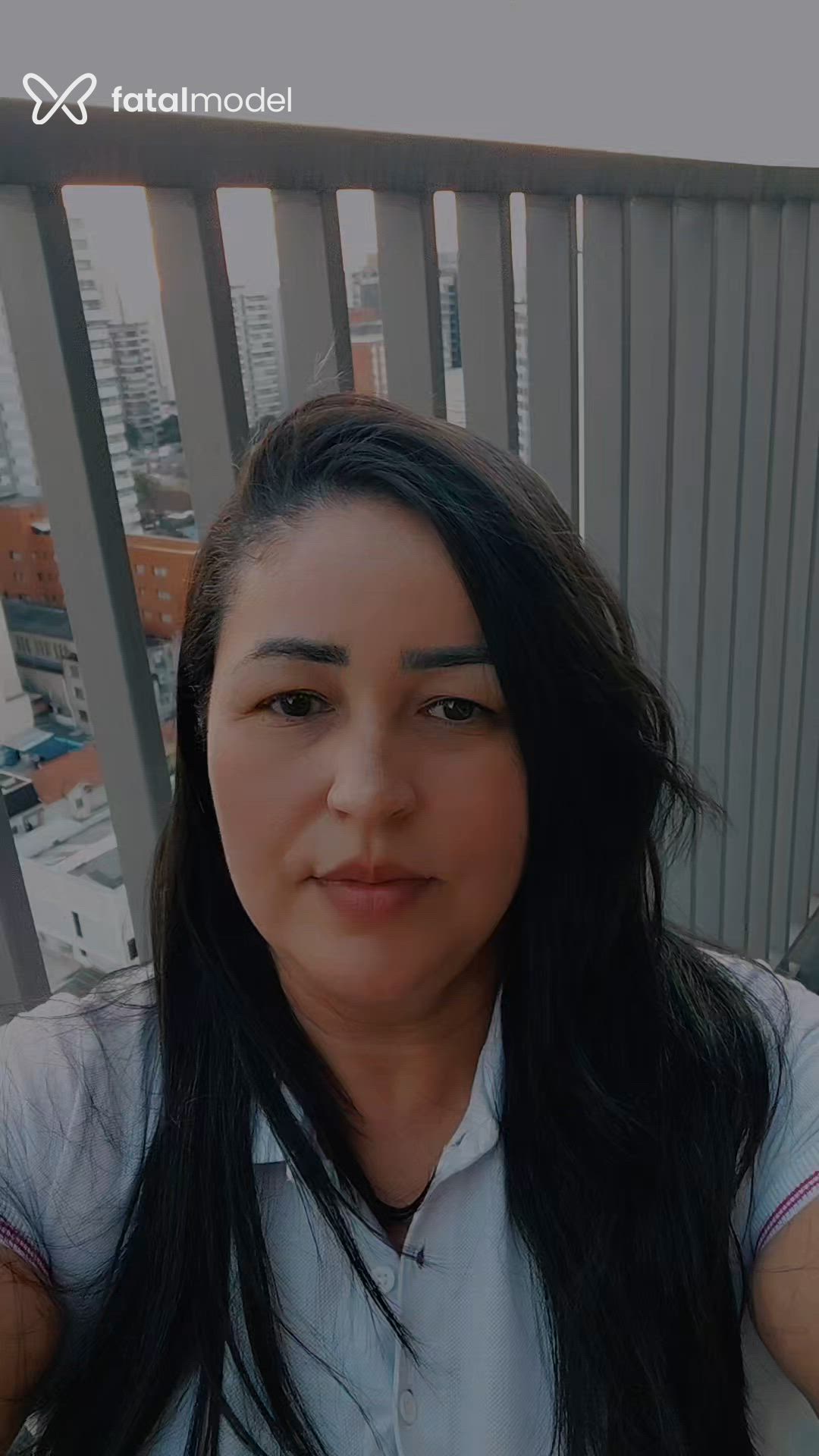 Acompanhante mulher com cabelo castanho de olhos mel - Ana Souza