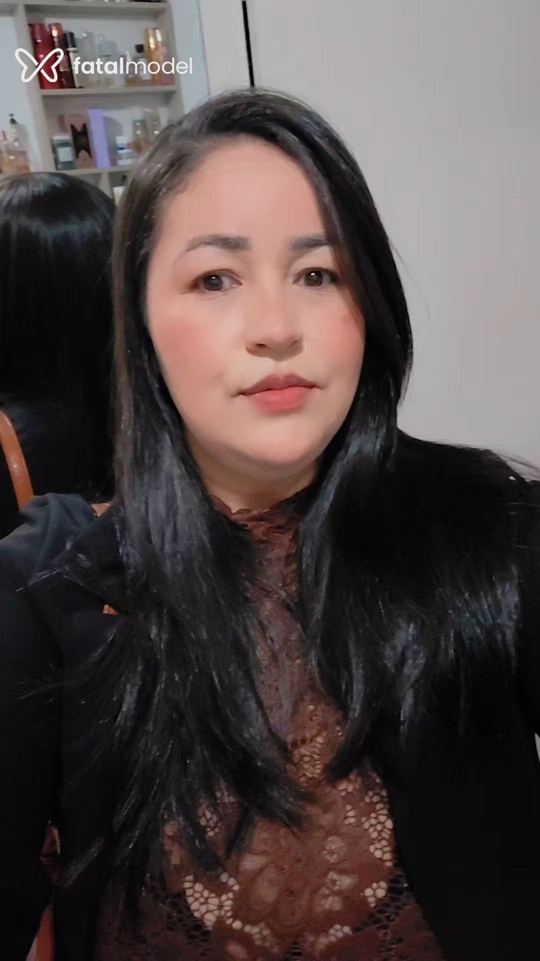 Acompanhante mulher com cabelo castanho de olhos mel - Ana Souza