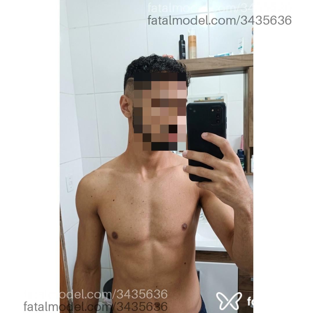 Acompanhante homem morena (o) de olhos castanhos - Gplrds