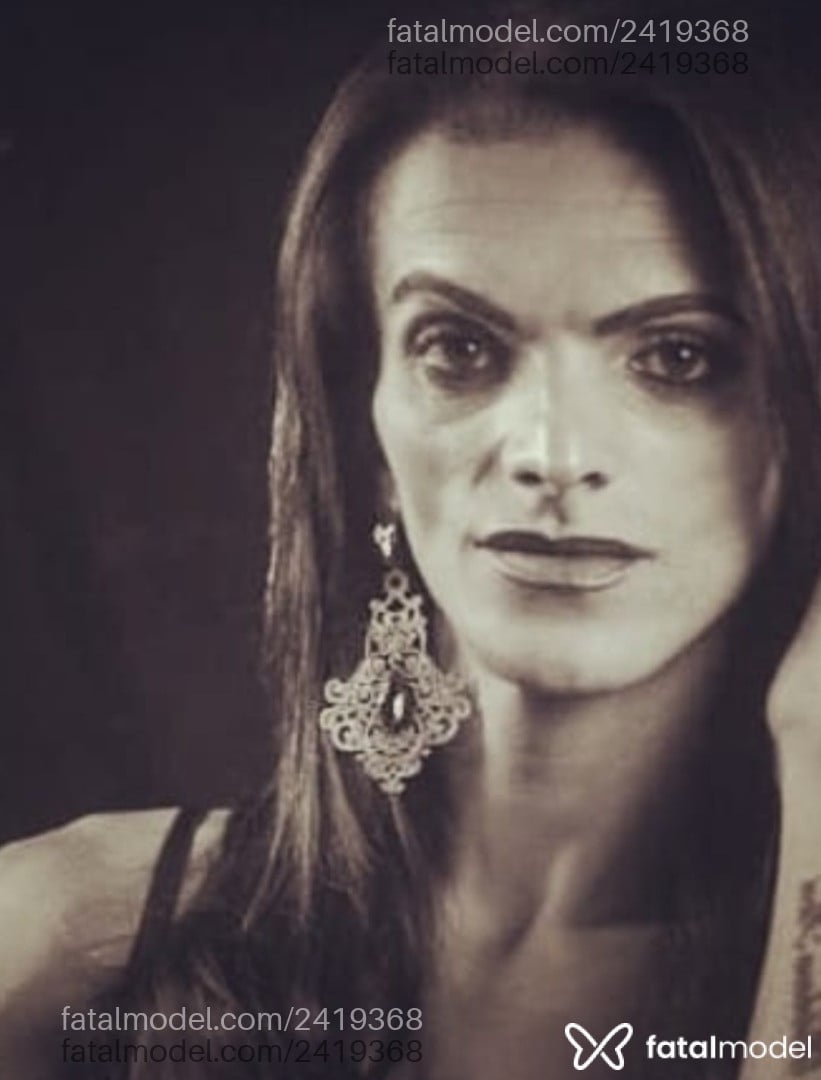 Acompanhante mulher trans morena (o) de olhos castanhos - Ruby Rivera
